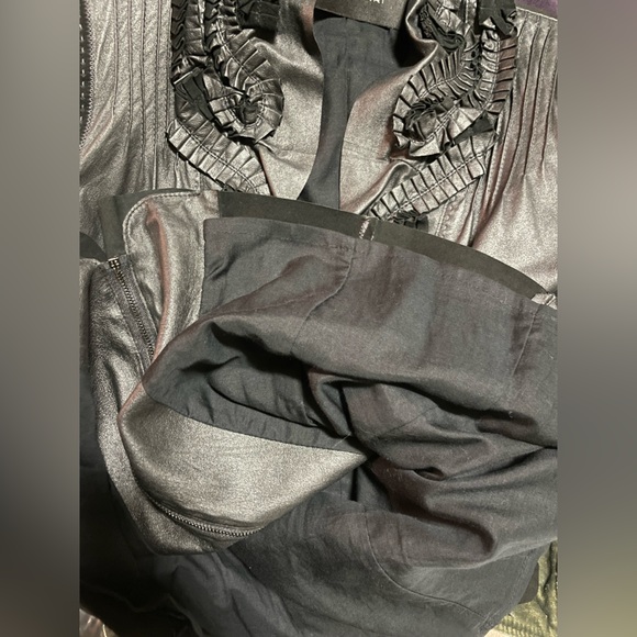 Gorgeous Elie Tahari Leather Jacket - Picture 9 of 14